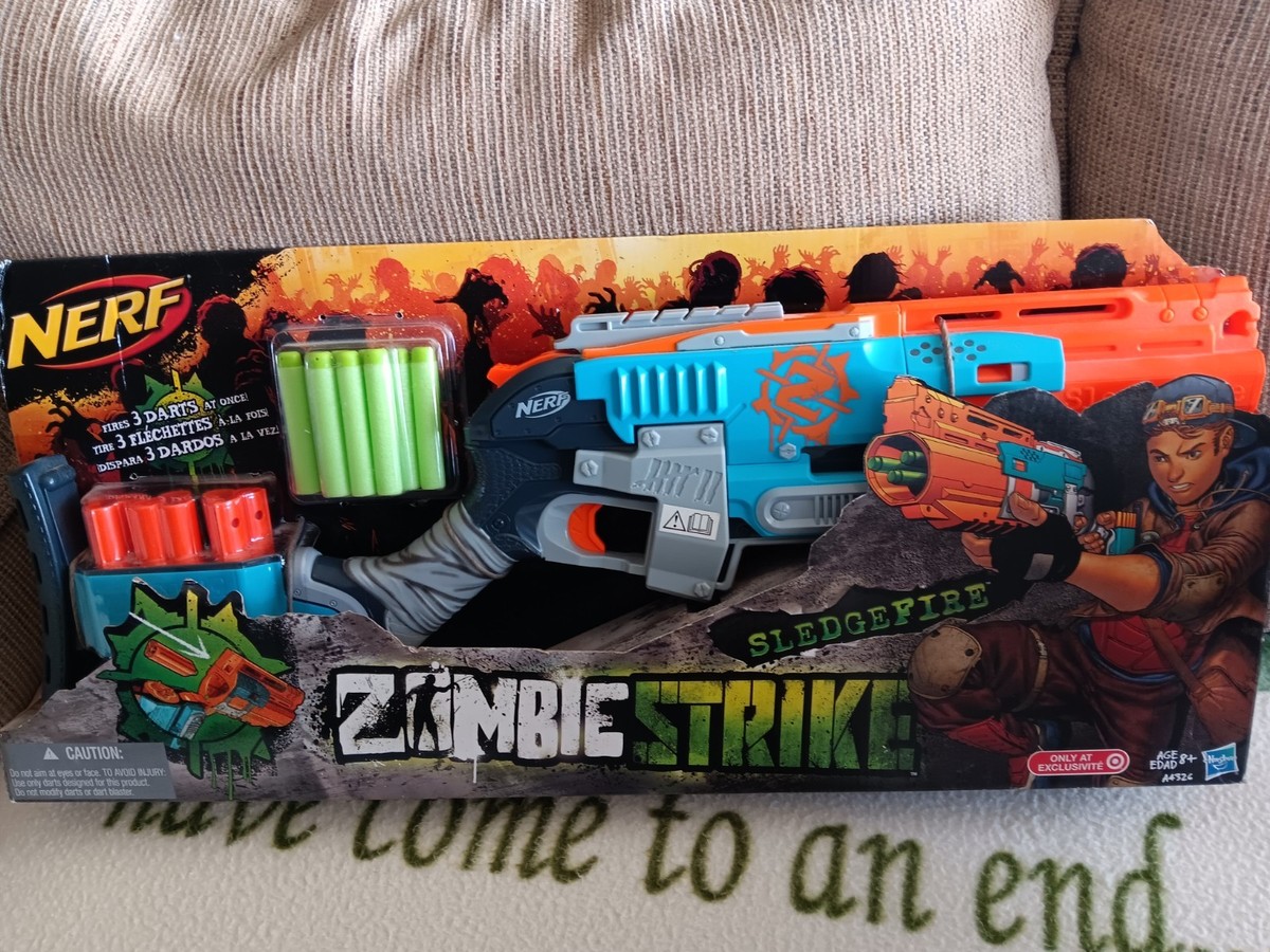 ナーフ　SledgeFire NERF Zombie Strike Sledgefire Blaster 1 shell And 12 Bullets