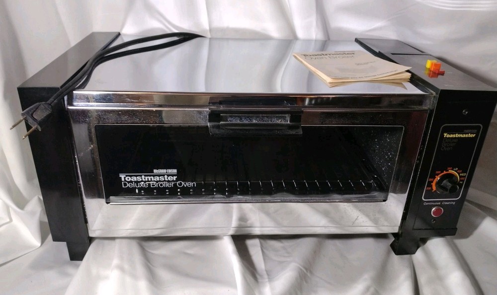 Toastmaster 5242A Electric Broiler Oven with Continuous Cleaning