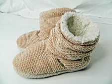 Muk Luks Slipper Boots Womens Size Small 5-6 Knit Sherpa Lined House Shoes Cozy