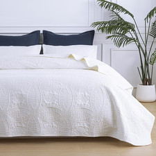 Queen Quilt Bedding Set - White Soft Breathable Bed Quilts, Modern Style Embosse