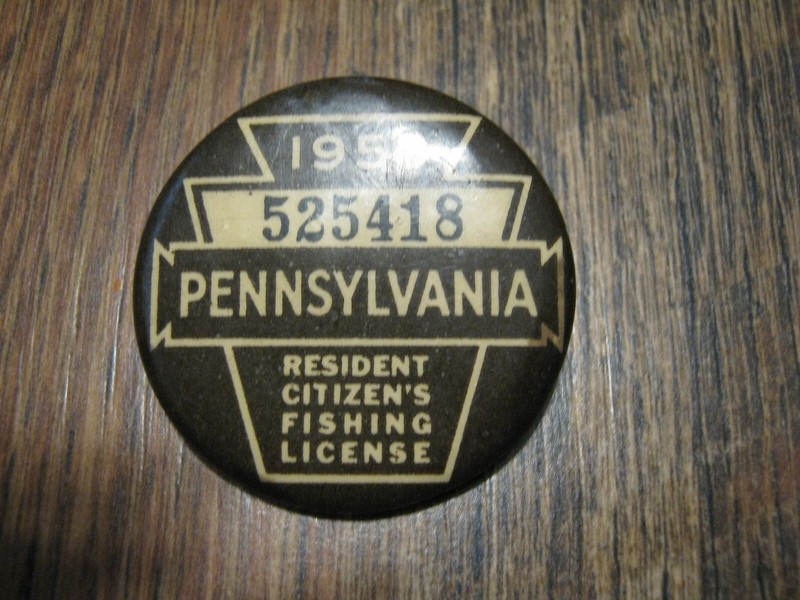 1953 PENNSYLVANIA  FISHING LICENSE PIN/BADGE #525418