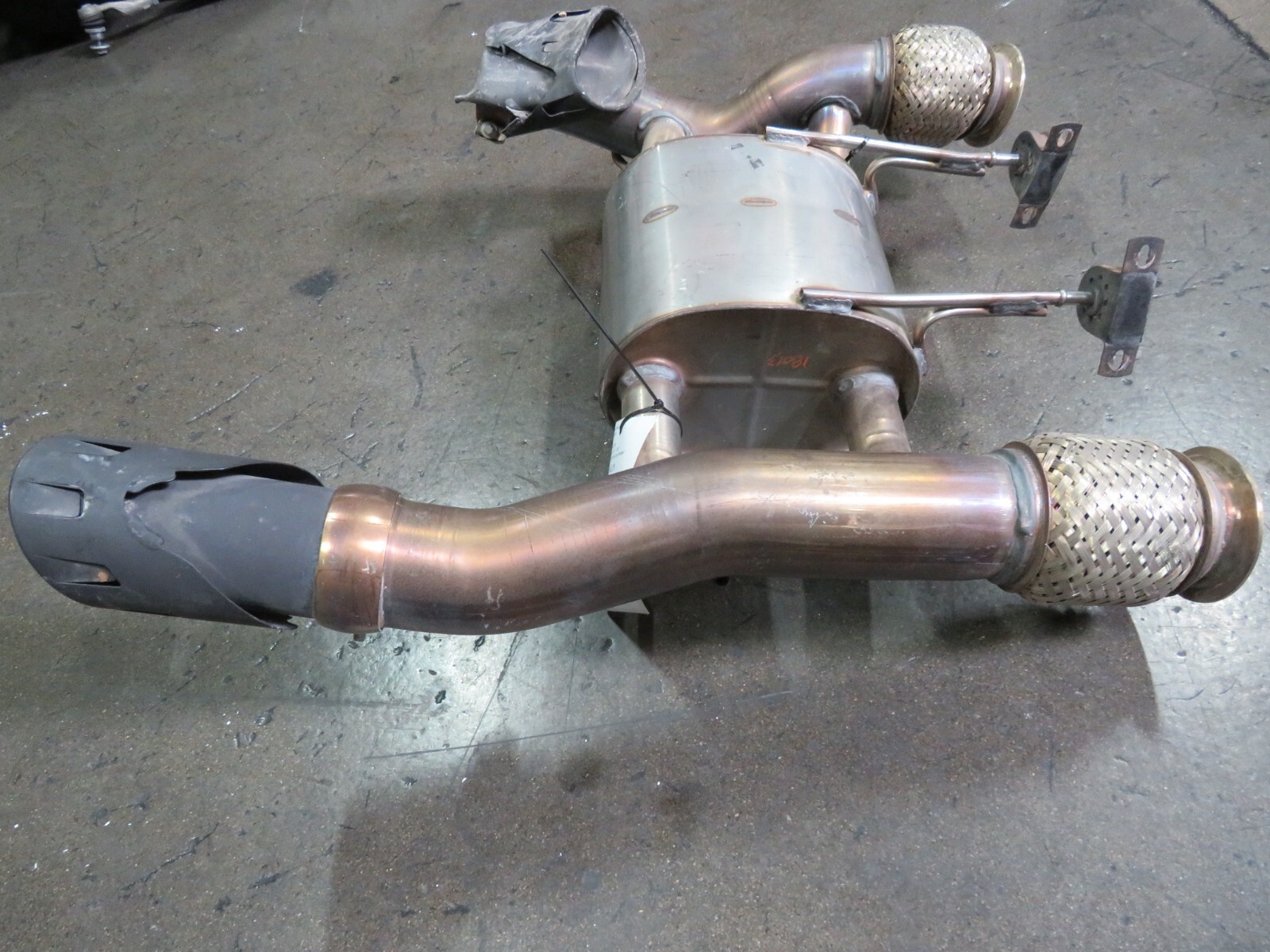 Mclaren 720S, RH, Right, Muffler, Dmg Tip and Pipe, Used, P/N 14H0176CP