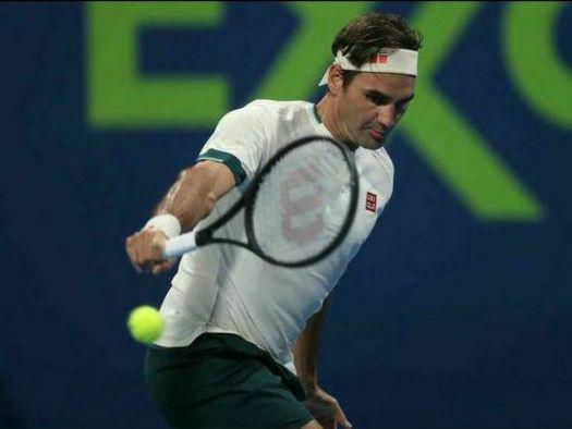 【新品未使用】UNIQLO 2021年カタール フェデラー着用 モデル(白) Unused UNIQLO 2021 Qatar Roger Federer Model White Size M F