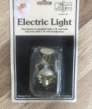 MINIATUROWY DOMEK LAMPA ELEKTRYCZNA 12V ŻYRANDOL DOMEK DLA LALEK ROZMIAR W ORYGINALNYM OPAKOWANIU