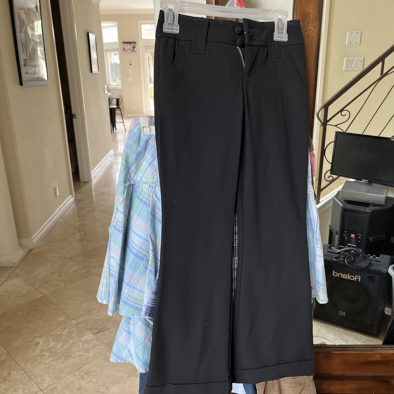 Picture 1 of 6
