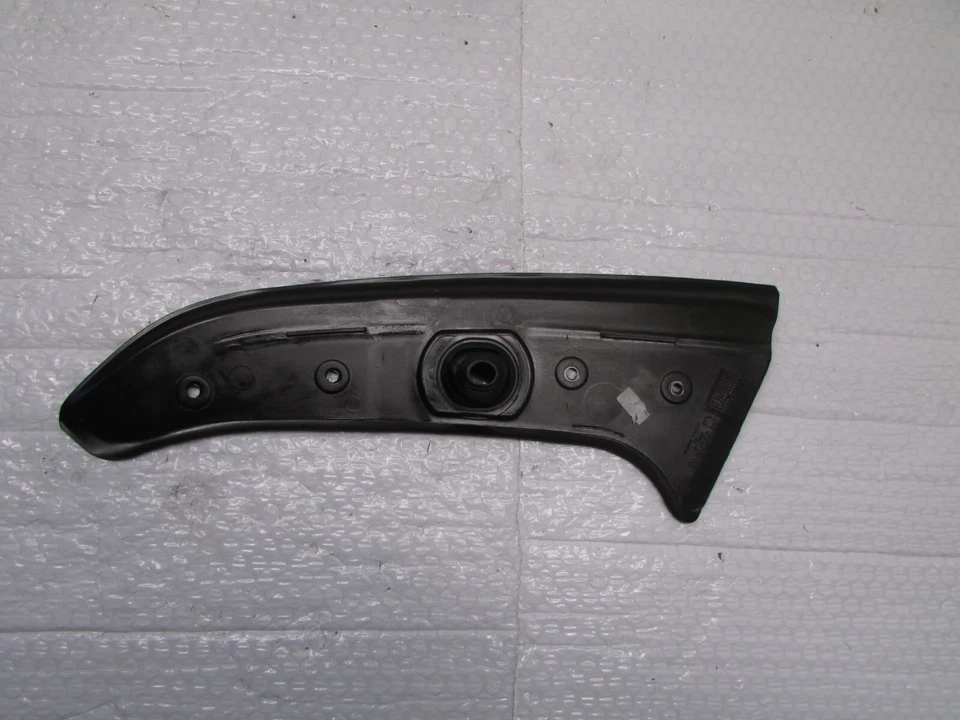 2018 MERCEDES-BENZ GLS450 REAR RIGHT QUARTER GLASS COVER TRIM PANEL OEM - Image 2 of 4