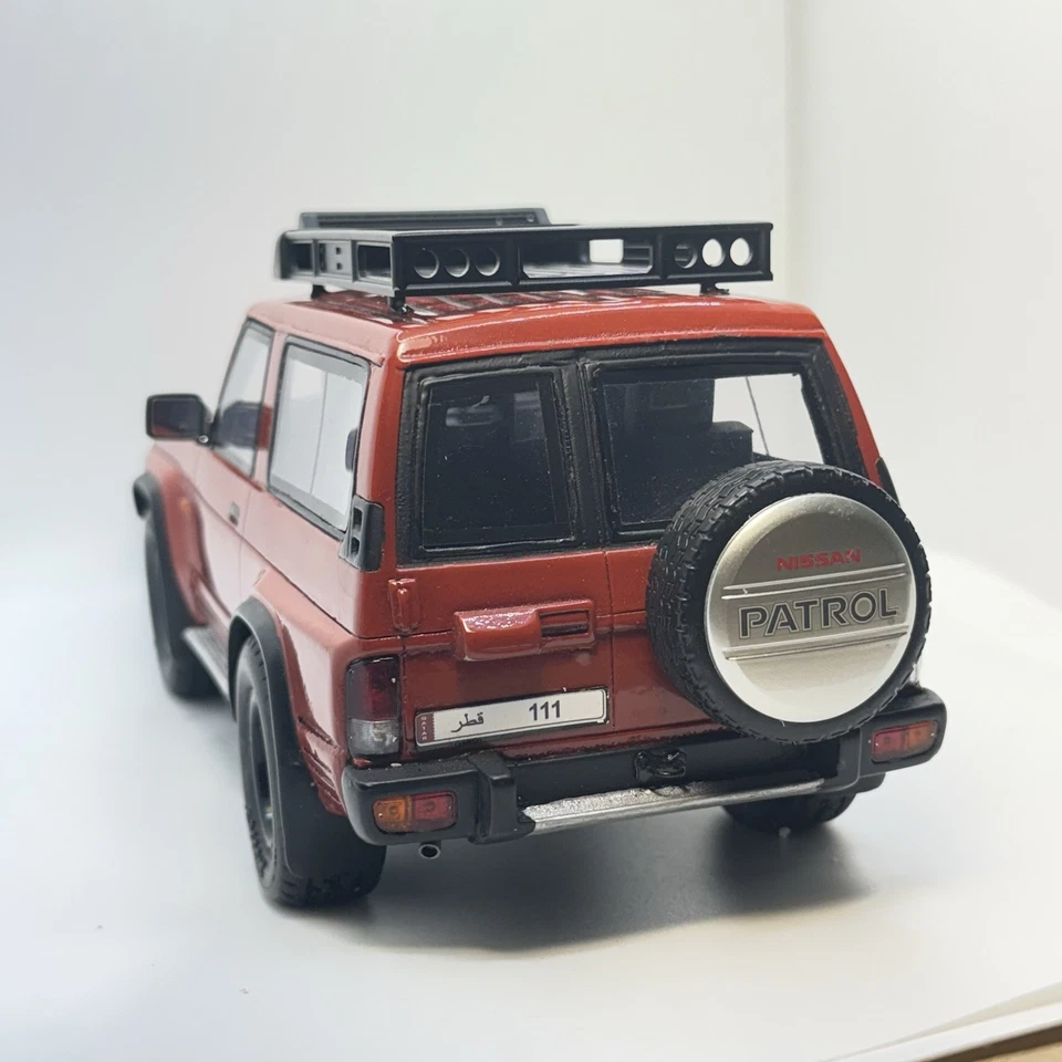1/18 Otto Ottomobile Nissan Patrol GR Resin GRAPHITE Red Hand Made - Image 4 of 4