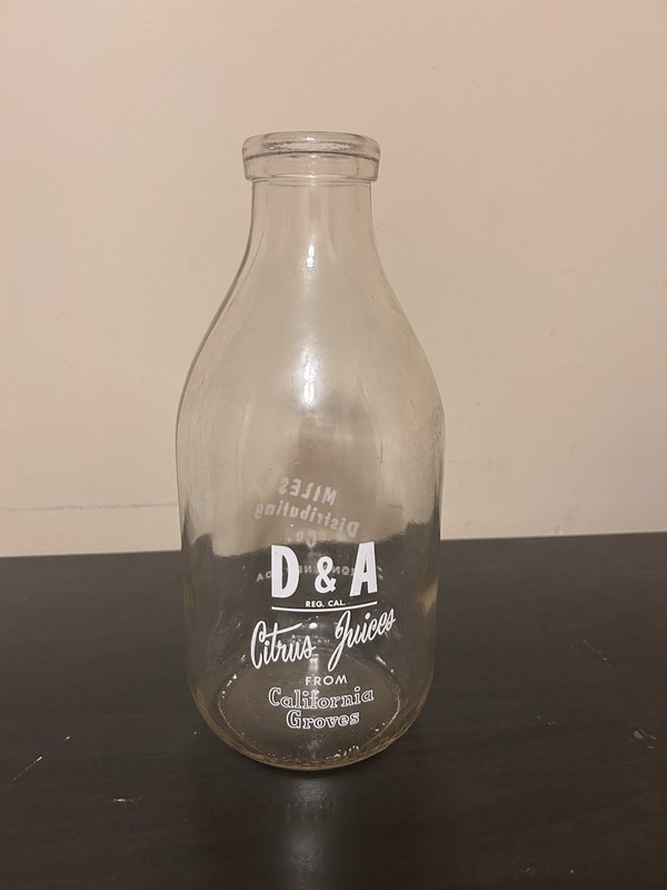 D & A Citrus Juices CA Groves Half Gallon Bottle Miles Distributing Co Reno, NV