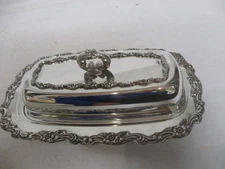 ONEIDA SILVER PLATED Ornate Floral Covered Butter Dish  Glass Insert 3 Pc set