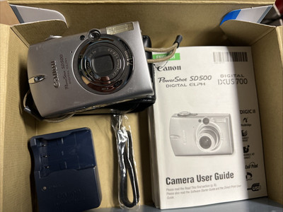 Canon PowerShot SD500  Digital Camera w/ Box Battery Included