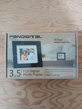 Pandigital PAN3502W02 3.5-inch LCD Digital Photo Frame In Black. New In Box