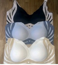 3x nahtlose Bh in schwarz grau und beige Gr. EU XL/ 95-100 C
