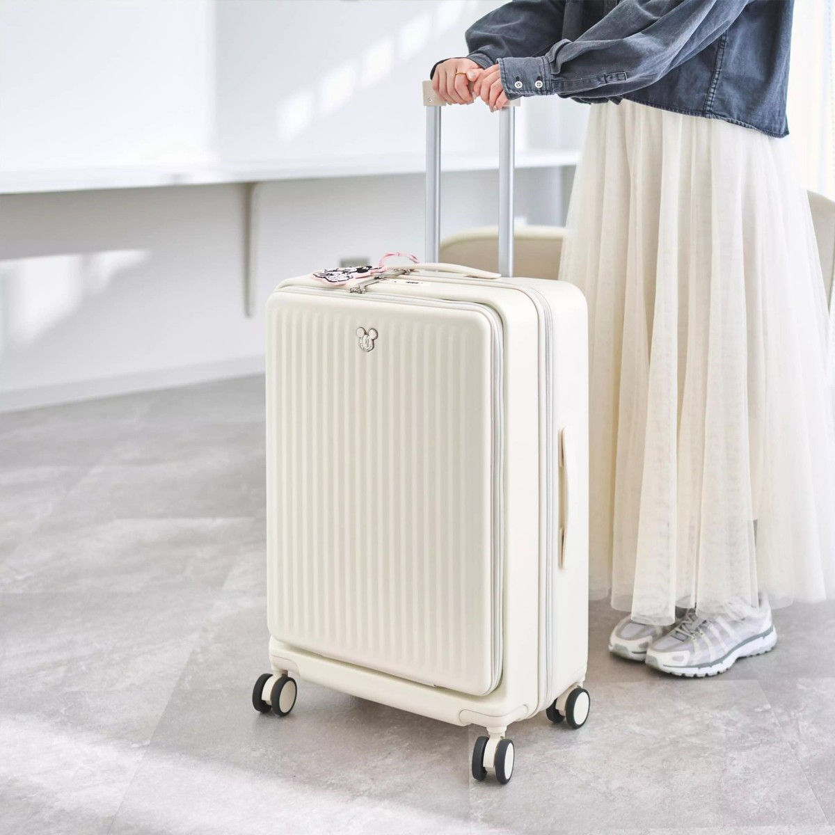 Japan Disney Store Exclusive Mickey Suitcase (M) 59L Ivory