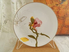 Royal Copenhagen Porcelain Plate Collection Flora Magnolia First Choice 22 cm