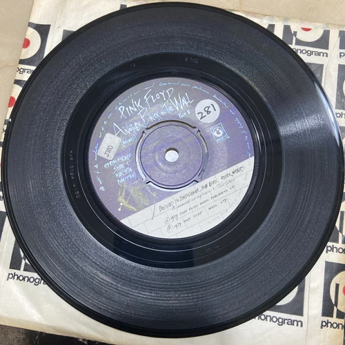 PINK FLOYD ANOTHER BRICK IN THE WALL 1979 7” SINGLE HARVEST HAR 5194 VG+