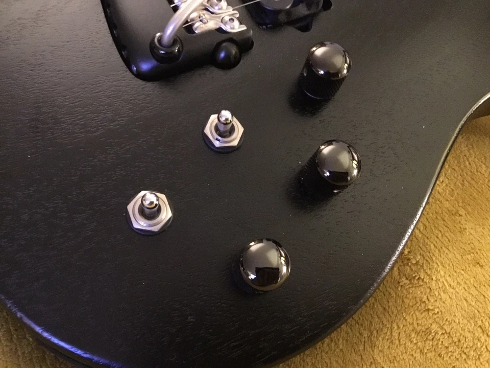 Parker Nitefly M Guitar - HH + Piezo Rare Black Finish w/ Parker Hardshell Case  - Image 4 of 4