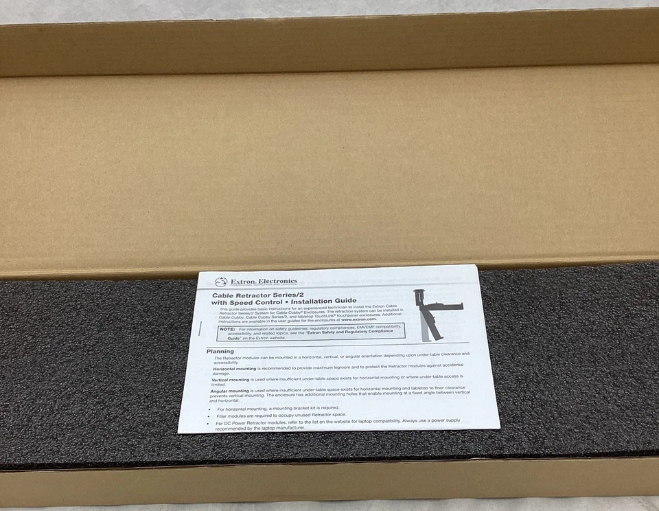 Sistema de retracción de cable Extron Retractor serie XL/2 red CAT6e 70-1066-03 Foto 4 de 4