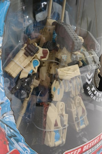 2007 Transformers Leader Class DEEP DESERT BRAWL Decepticon  NEW & SEALED TY - Picture 11 of 12