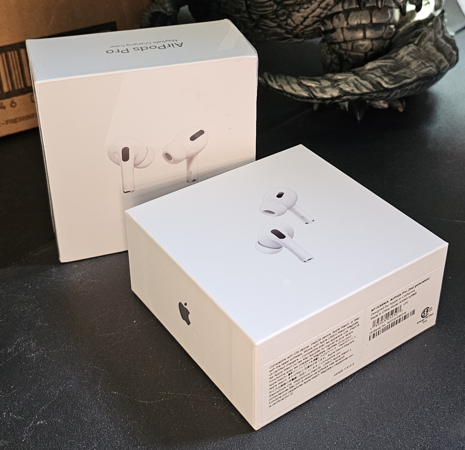 Apple Airpods Pro 1rst Generation Earphones With Charging Case Brand New