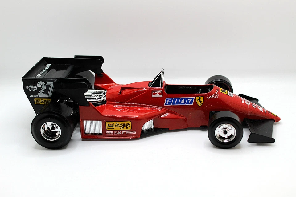 Bburago Ferrari F1 126 C4 1984 Michele Alboreto 1:24 Scale Diecast Model - Image 4 of 4