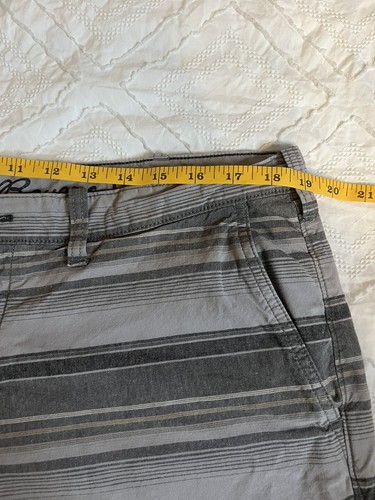 Eddie Bauer Khaki Cargo Shorts Mens Size 38 Grey - Picture 5 of 7