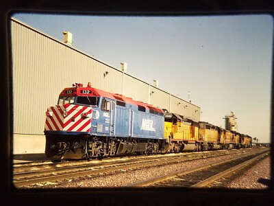 GW08 ORIGINAL 35MM Train Slide Engine Locomotive METRA 132 PROVISO IL c