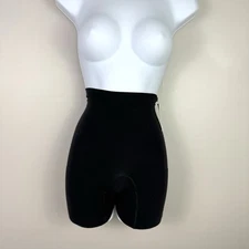 Spanx Women's Black Casual Mid Thigh Shapewear Pull On Shorts Size Medium NWT