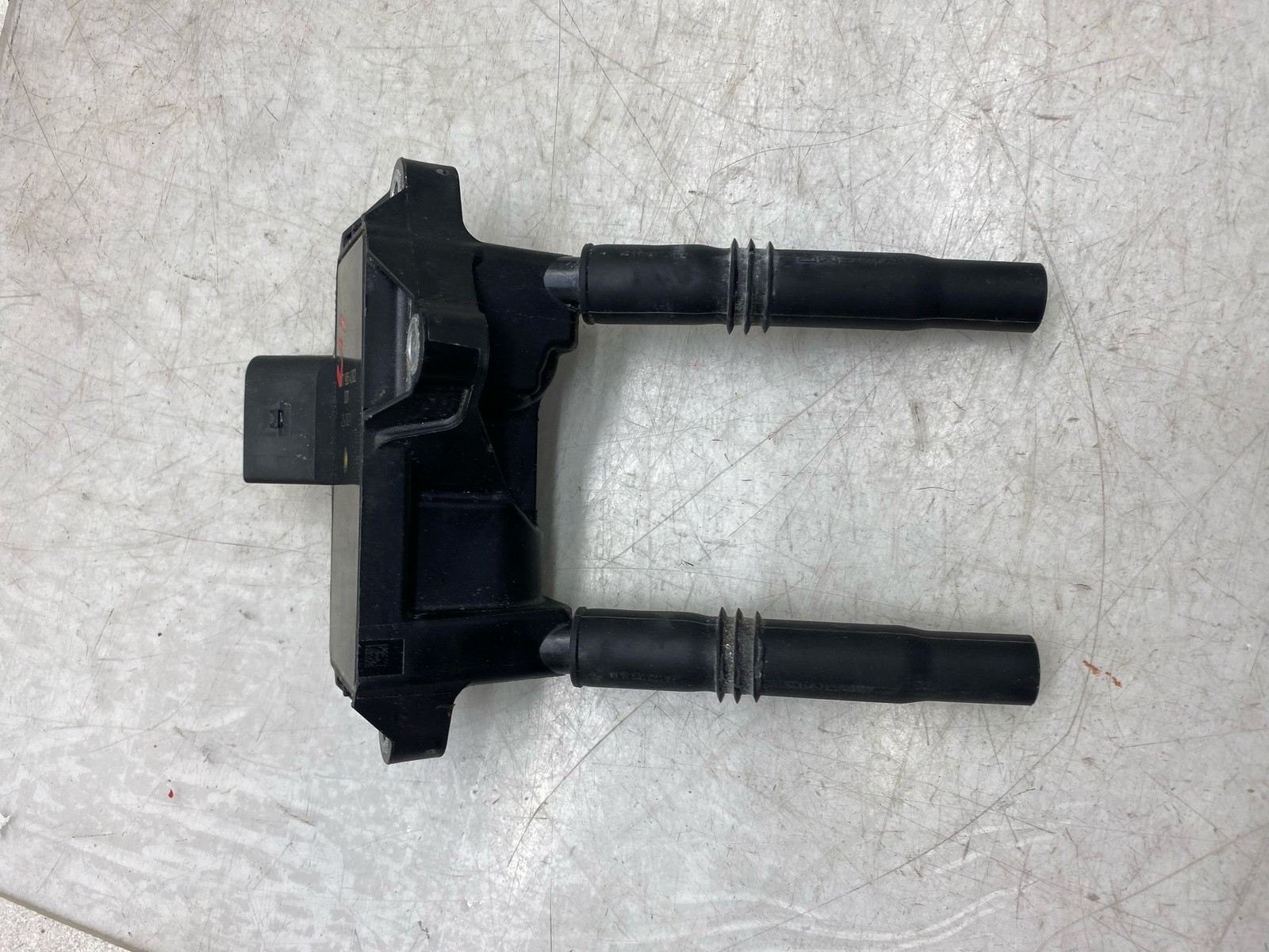 2020-2025 ASTON MARTIN DBX 4.0L ENGINE IGNITION COIL SET 4 PCS 1779064202 OEM