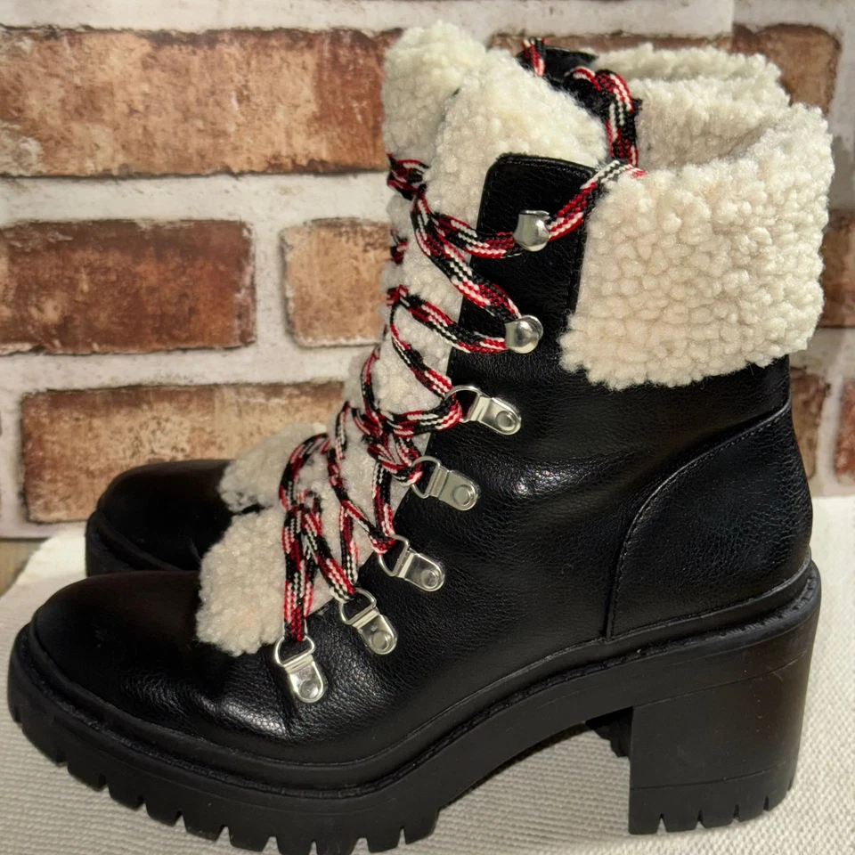 Botas Universal Thread tamanho 8.5 Whimsygoth Streetwear  - Imagem 4 de 4