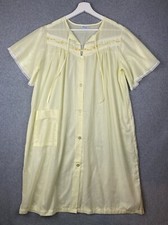 Carole Women s Sz M Yellow Lightweight Buttoned Robe Nightgown Embroidered Vtg