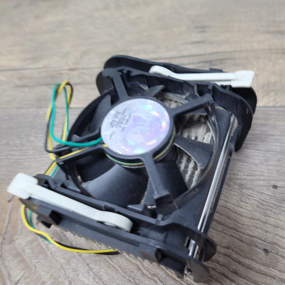 Genuine Heatsink/Cooling Fan A80856-001.  rare - Image 3 of 4