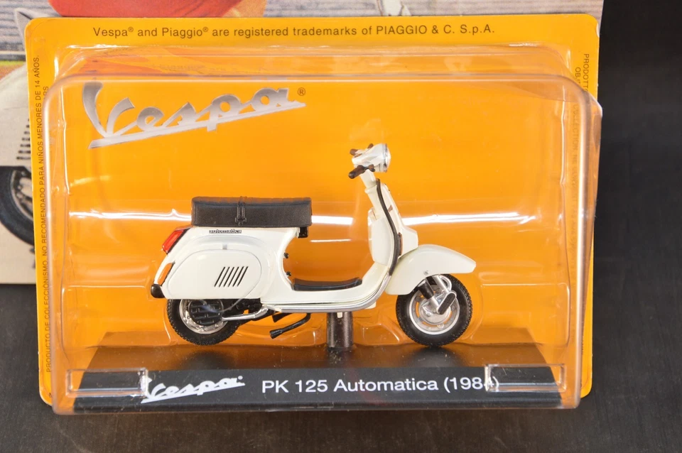 VESPA PK 125 AUTOMÁTICA (1984) ESCALA 1/18 COLECCIÓN VESPA N° 16 FABBRI EDITORES - Imagen 2 de 2