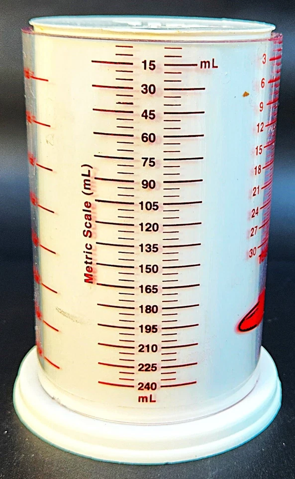 Taza medidora vintage Betty Crocker 1 taza para medidas líquidas húmedas o secas Foto 3 de 4