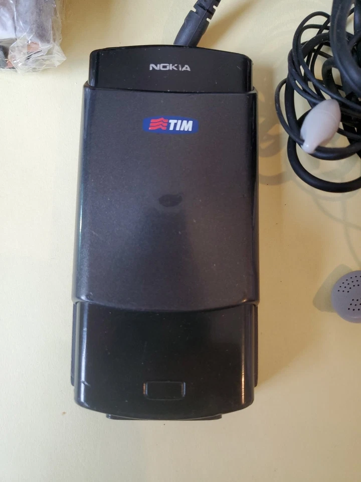 Nokia N70 - Black (Unlocked) Mobile Phone 2 - Image 2 of 4