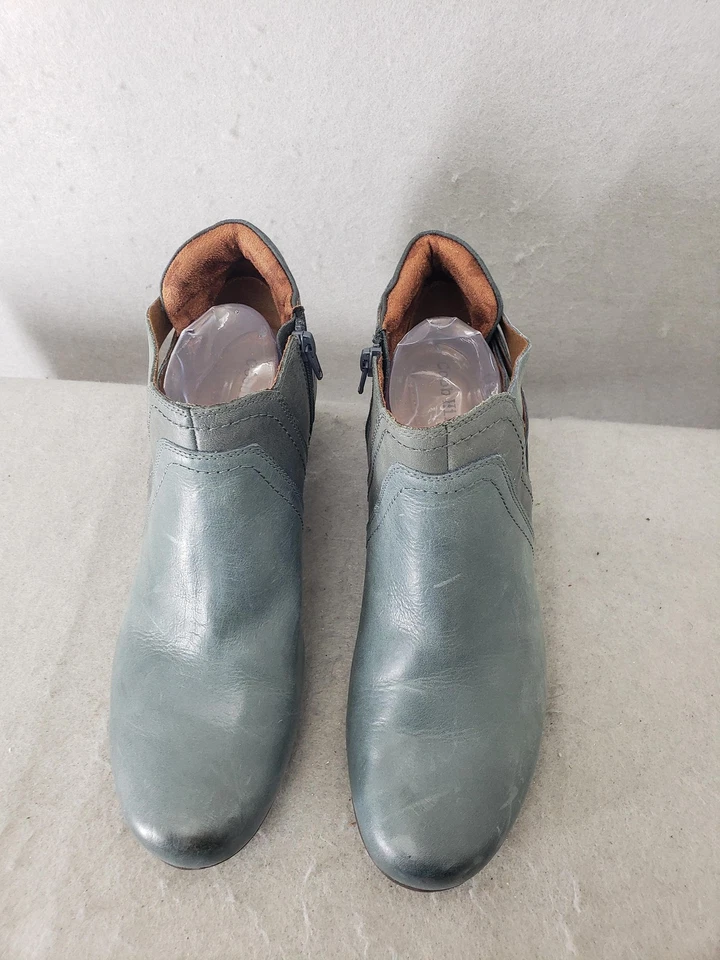 Cobb Hill Women Boots 10 Blue Leather Ankle Low Heel Booties Boho Ankle Shoes - Image 3 of 4