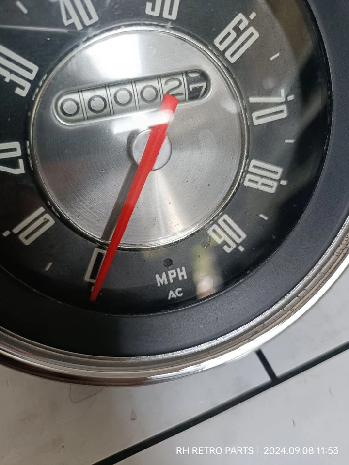 Velocímetro Vauxhall Wyvern Velox Speedo 4.5" 90MPH AC Inglaterra Nuevo de Lote Antiguo NUEVO Foto 2 de 4