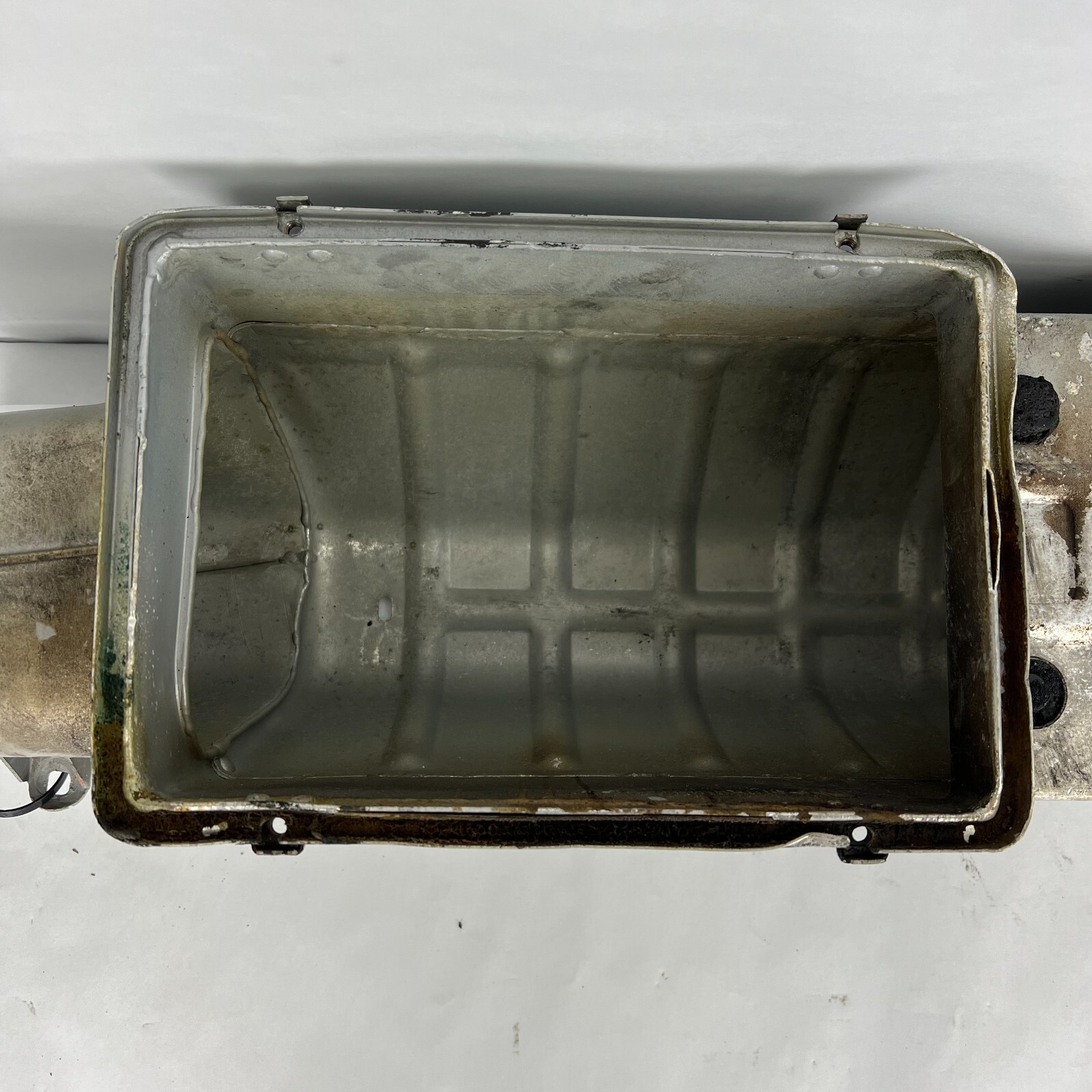 2000 - 2006 Ferrari 360 Modena Spider Lower Air Cleaner Box Housing 175043