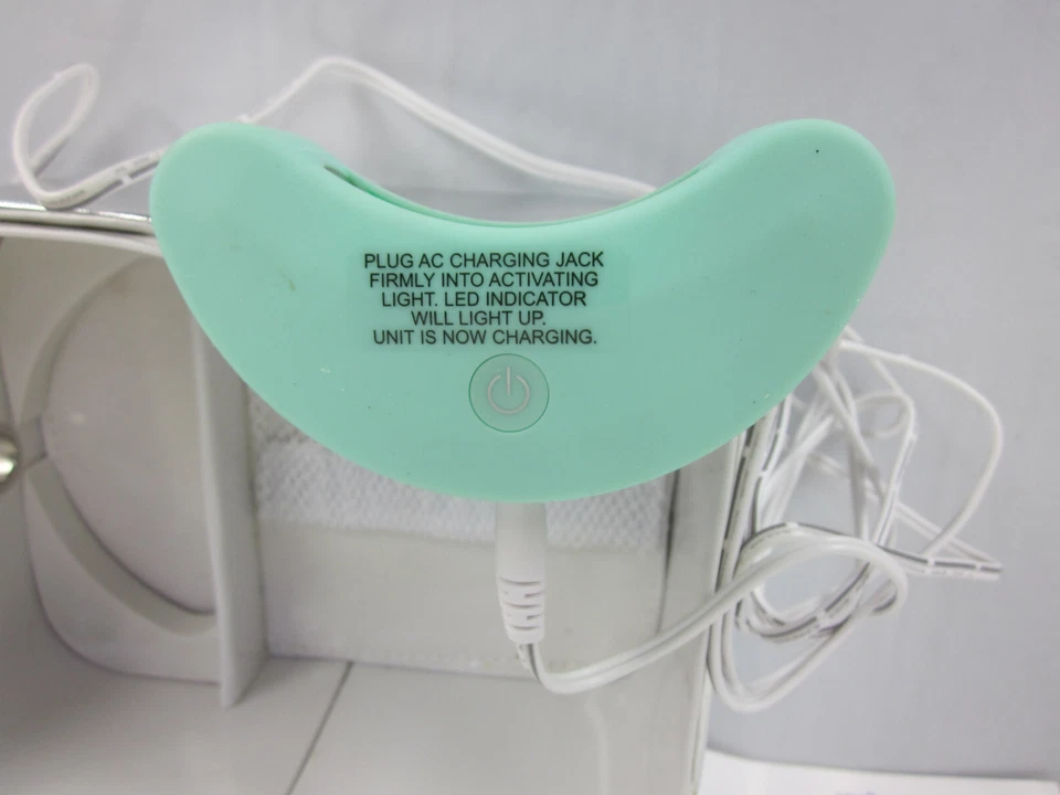 Coolblue Pro Sistema de Luz Blanqueadora de Dientes Bandeja Kit de Silicona Parece Sin Usar con Estuche Foto 3 de 4