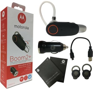 Motorola-Boom-2-Water-Resistant-Wireless-Flip-Headset-PLUS-Car-Vehicle-Charger