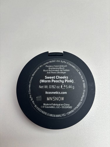 IT Cosmetics Bye Bye Pores blush in Sweet Cheeks - Picture 2 of 3