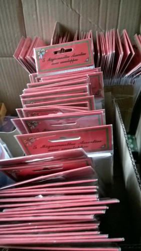 UN DEMI- KG DE CARTES DE VOEUX NEUVES AVEC ENVELOPPES, SOIT ENVIRON 60 CARTES ! - Imagen 5 de 6