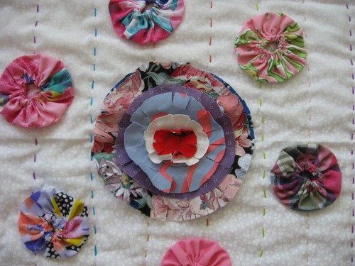 New Handmade Doll Quilt and Pillow #16 Size 14x17 1/2" Hand Qulted Beautiful! - Bild 2 von 3