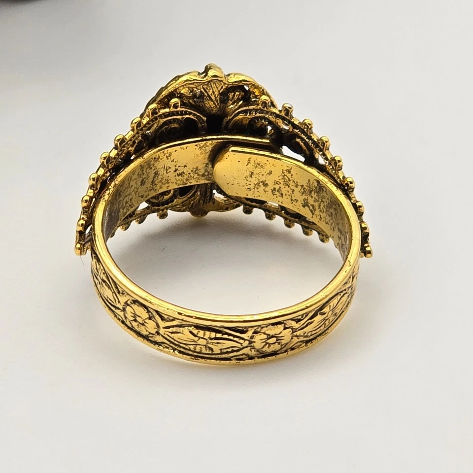 Винтажное золотистое кольцо викторианского возрождения с регулируемым цветочным вырезом из гематита кабошона - Изображение 3 из 4