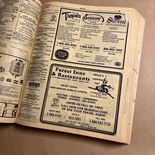 Vintage 1982 Seattle Pacific NW Bell Phonebook Yellow Pages Mercer Island - Picture 10 of 13