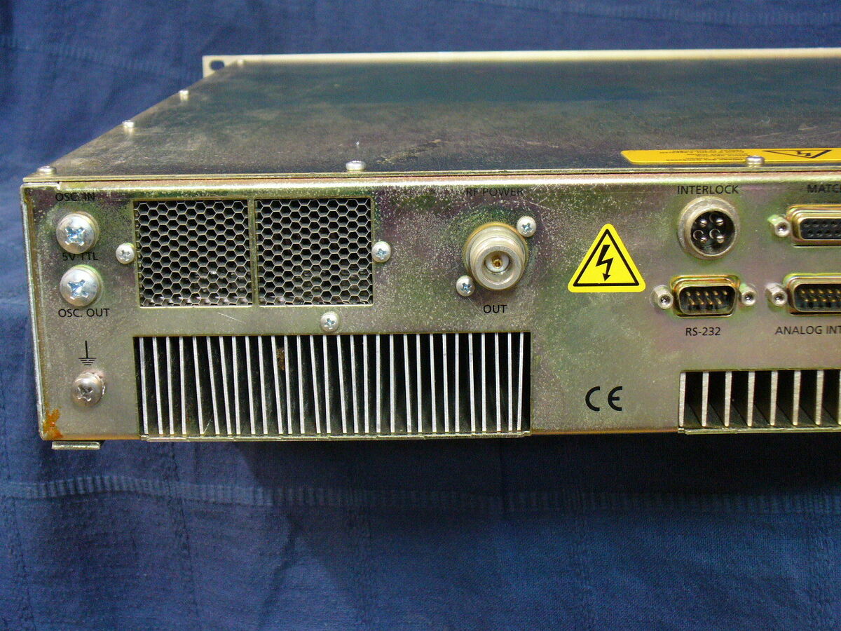 Dressler Cesar 136 FST RF Generator 600W 13.56MHz Advanced Dressler Cesar 136 FST RF Generator 600W 13.56MHz Advanced