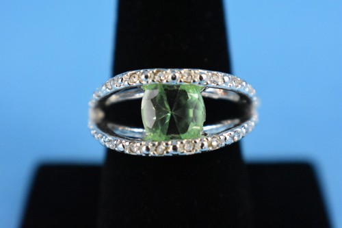 "Envy Me" Cocktail Ring by AVON - Blue-Green /Silvertone - NEW - NO Box - Size 9 - Picture 2 of 3