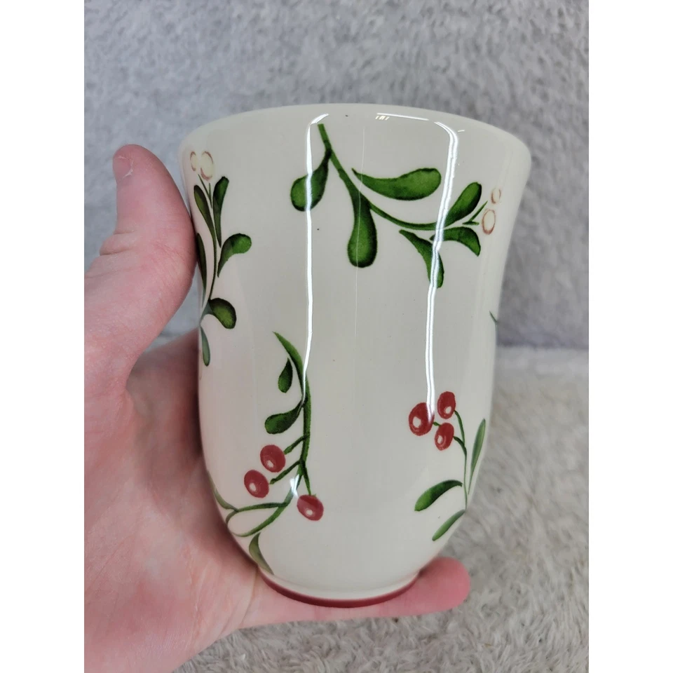 Juego de 4 tazas de acebo Better Homes and Gardens Heritage Collection Holiday 2011 Foto 2 de 4