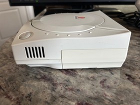 Sega Dreamcast Bundle with 2 games - Tested see pictures