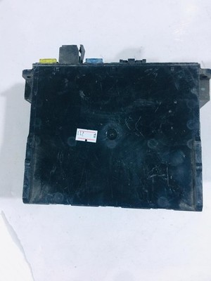 2001-2009 Mercedes W203 W209 C230 C240 C280 Front SAM Fuse Box Relay 2035451001