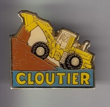 RARE PINS PIN'S .. AGRICULTURE TRACTEUR TRACTOR BTP TRACTO PELLE CLOUTIER ~C3